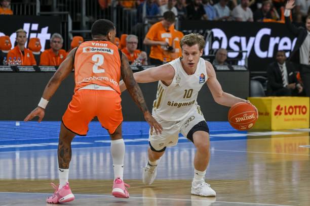 面临各种挑 面临各种挑