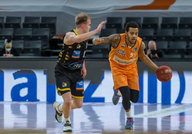 视频助理裁 视频助理裁